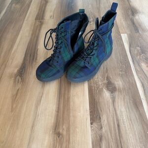 SO Plaid Lace-Up Combat Boots Size 7 Blue Green Tartan Grunge